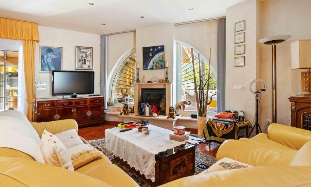 Resale - Villa -
Orihuela Costa - Cabo Roig