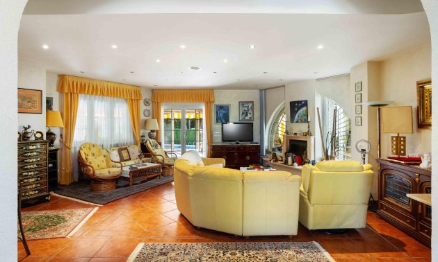 Resale - Villa -
Orihuela Costa - Cabo Roig