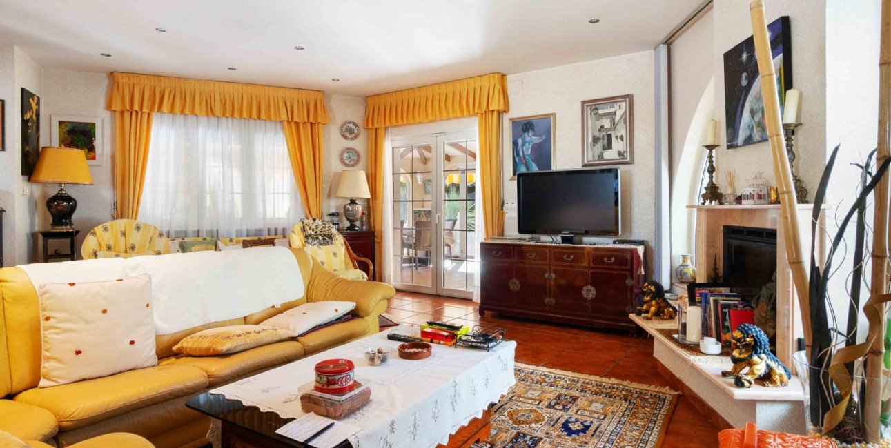 Resale - Villa -
Orihuela Costa - Cabo Roig