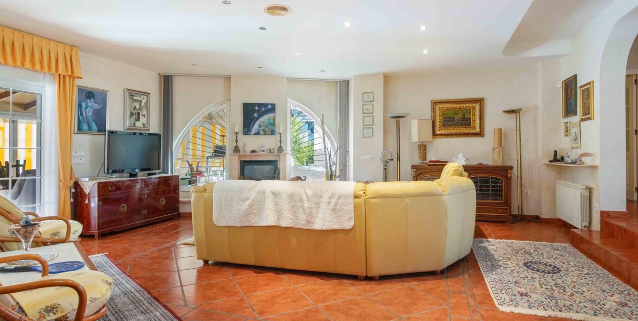 Resale - Villa -
Orihuela Costa - Cabo Roig