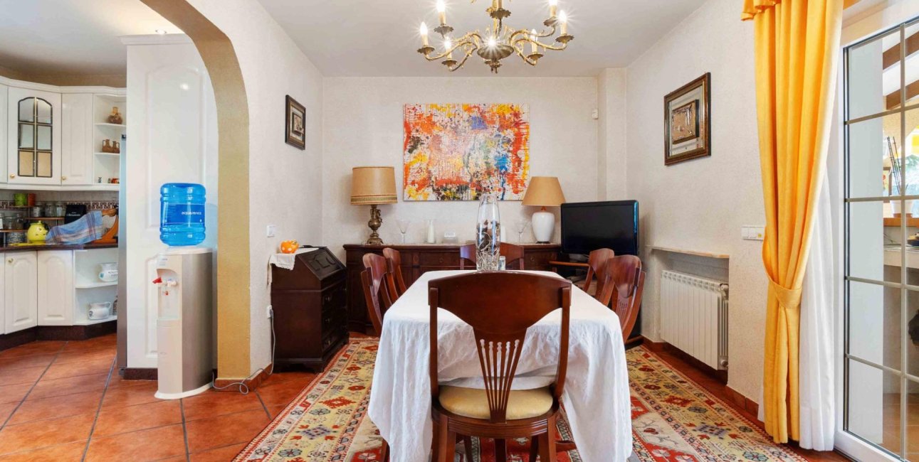 Resale - Villa -
Orihuela Costa - Cabo Roig