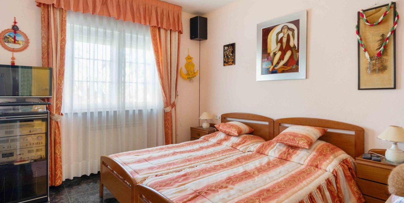 Resale - Villa -
Orihuela Costa - Cabo Roig