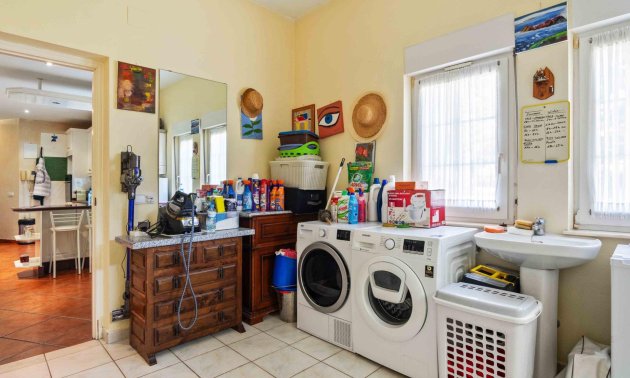 Resale - Villa -
Orihuela Costa - Cabo Roig