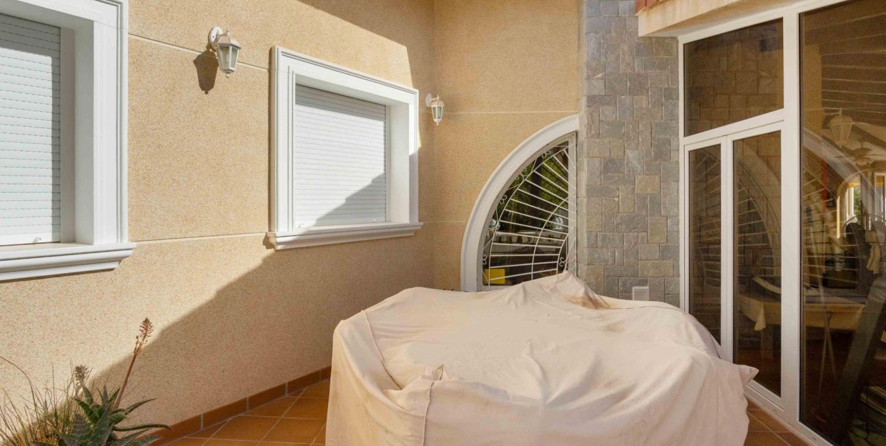 Resale - Villa -
Orihuela Costa - Cabo Roig