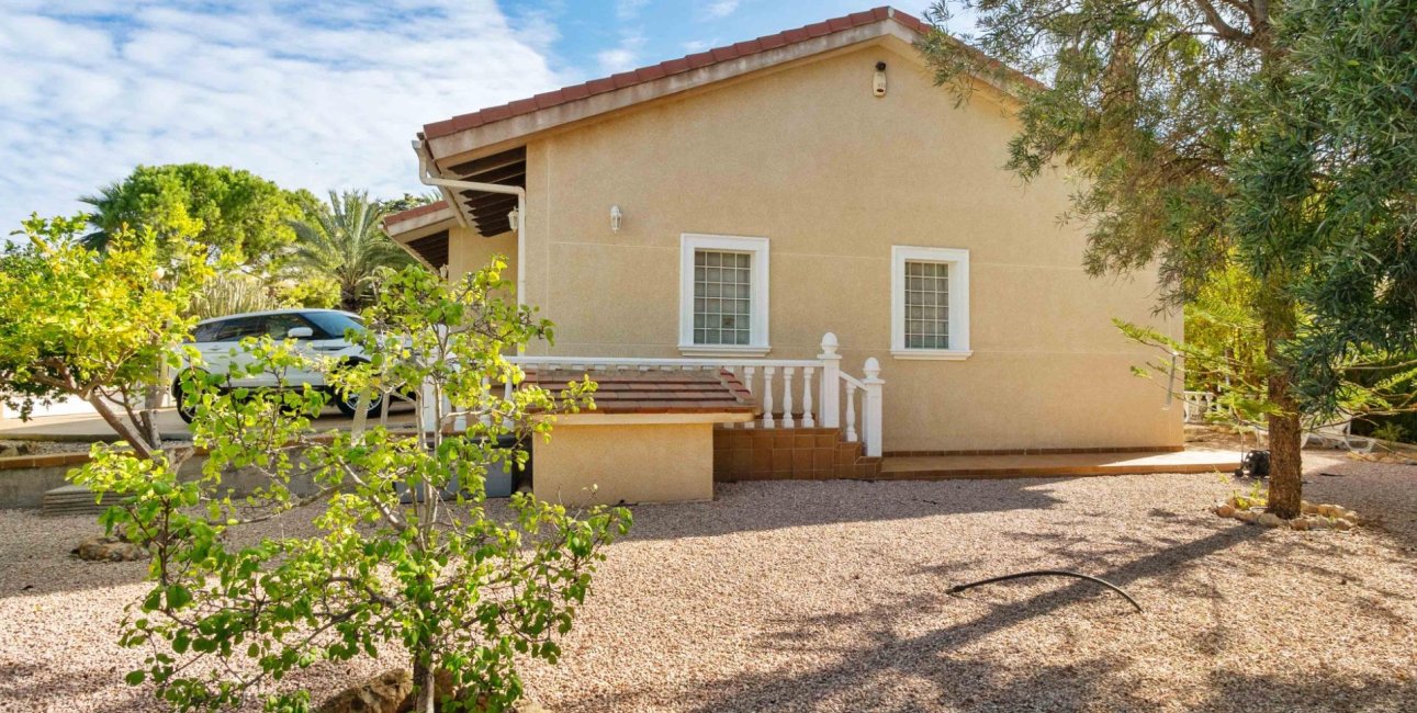 Resale - Villa -
Orihuela Costa - Cabo Roig