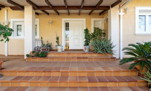 Resale - Villa -
Orihuela Costa - Cabo Roig