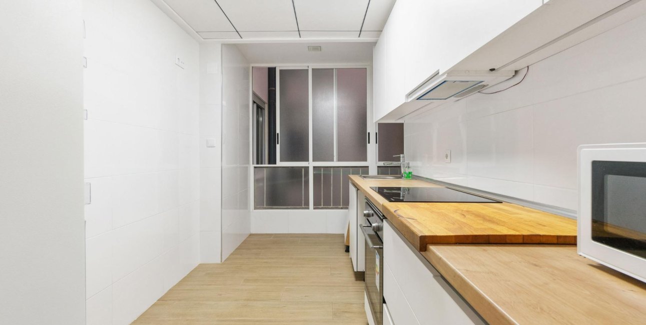 Resale - Apartment / flat -
Torrevieja - Playa Del Cura