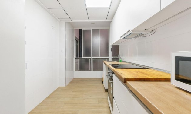 Resale - Apartment / flat -
Torrevieja - Playa Del Cura