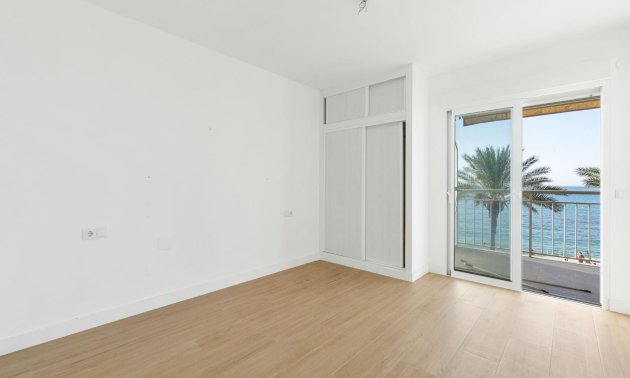 Resale - Apartment / flat -
Torrevieja - Playa Del Cura