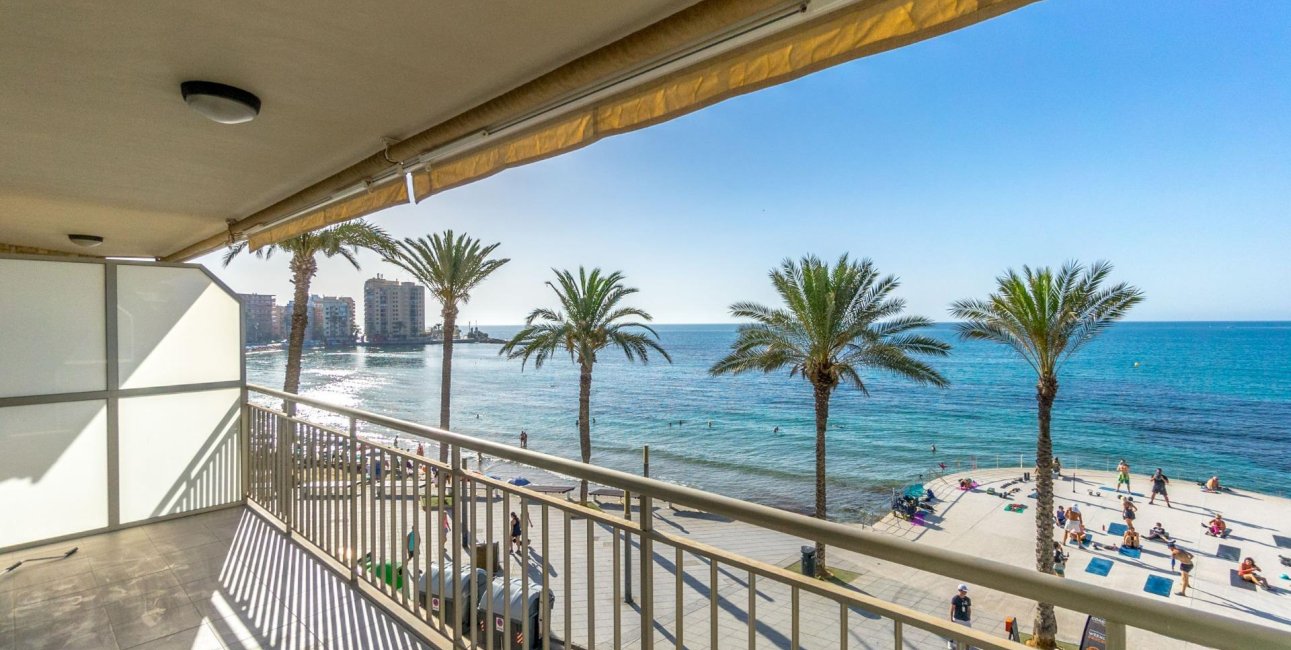 Resale - Apartment / flat -
Torrevieja - Playa Del Cura