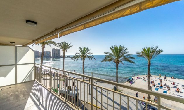Resale - Apartment / flat -
Torrevieja - Playa Del Cura