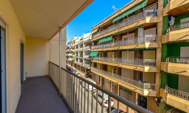 Resale - Apartment / flat -
Torrevieja - Playa Del Cura