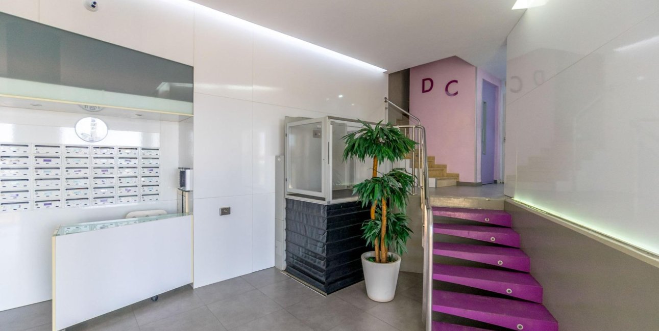 Resale - Apartment / flat -
Torrevieja - Playa Del Cura