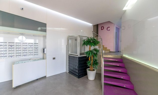 Resale - Apartment / flat -
Torrevieja - Playa Del Cura