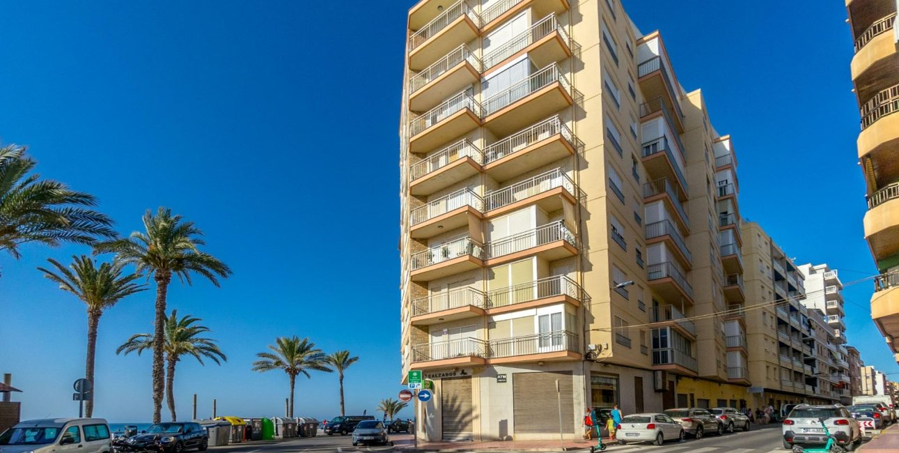 Resale - Apartment / flat -
Torrevieja - Playa Del Cura