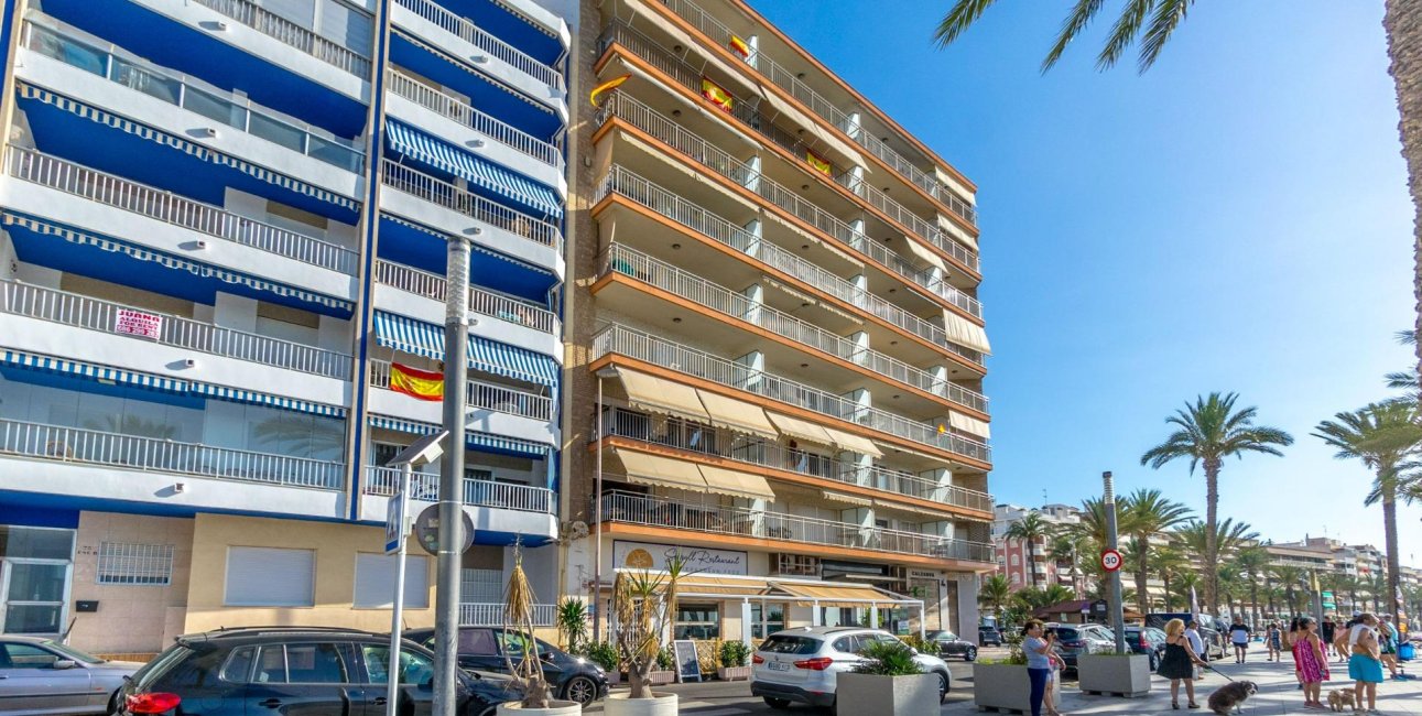 Resale - Apartment / flat -
Torrevieja - Playa Del Cura