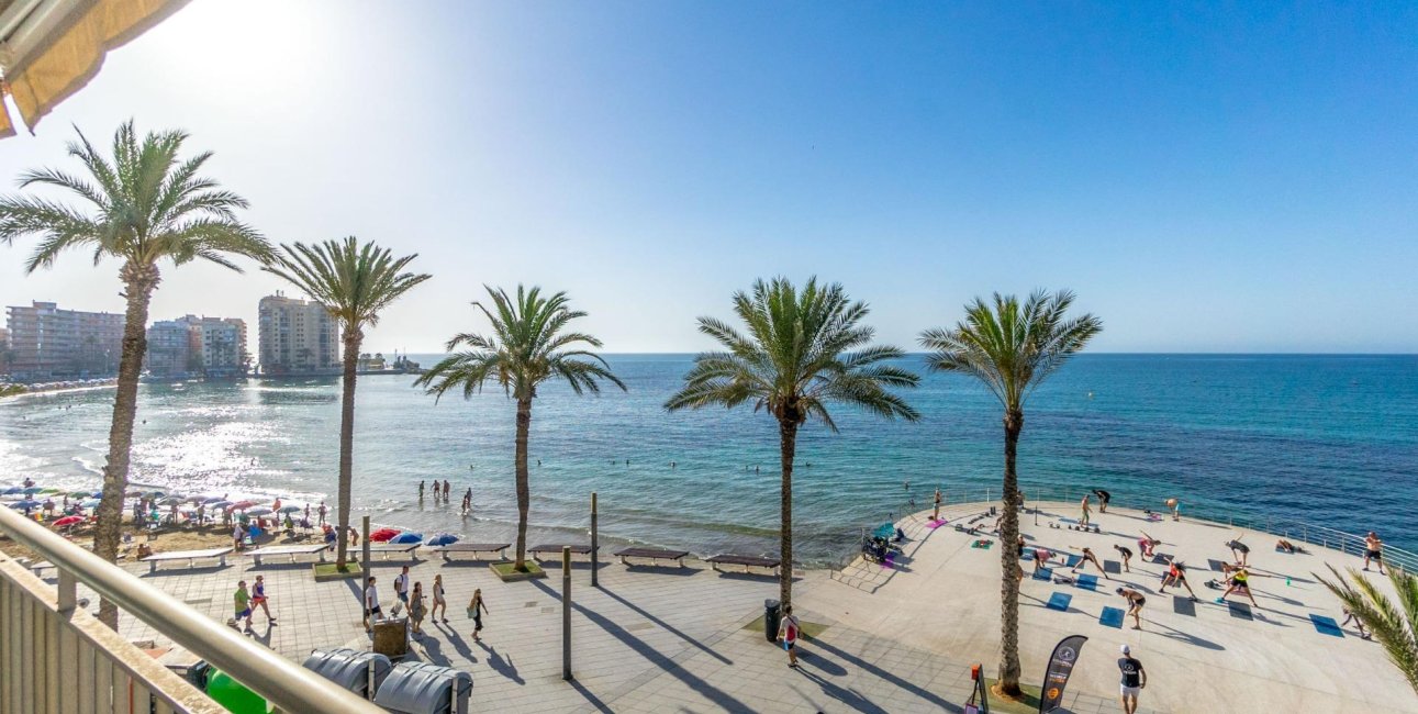 Resale - Apartment / flat -
Torrevieja - Playa Del Cura