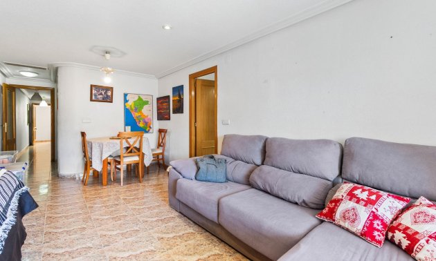 Reventa - Apartamento / piso -
Torrevieja - Torrevieja - Centre