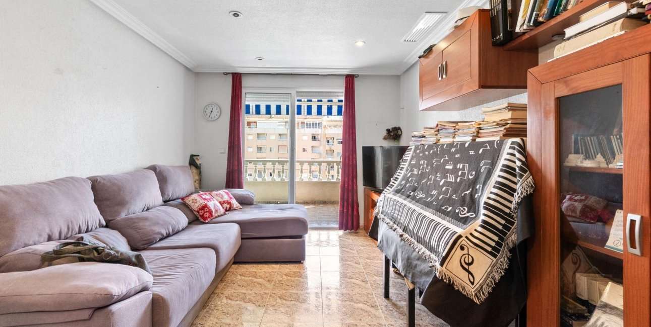 Reventa - Apartamento / piso -
Torrevieja - Torrevieja - Centre