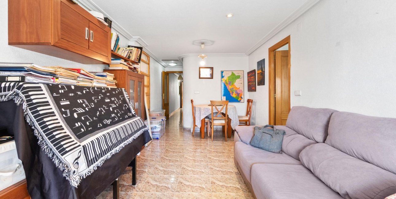 Reventa - Apartamento / piso -
Torrevieja - Torrevieja - Centre