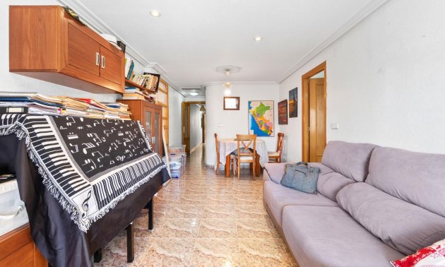 Reventa - Apartamento / piso -
Torrevieja - Torrevieja - Centre