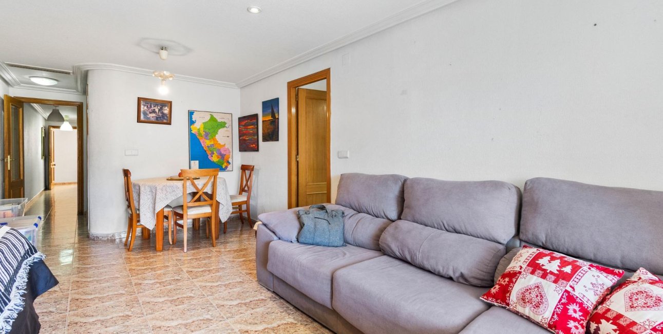 Reventa - Apartamento / piso -
Torrevieja - Torrevieja - Centre