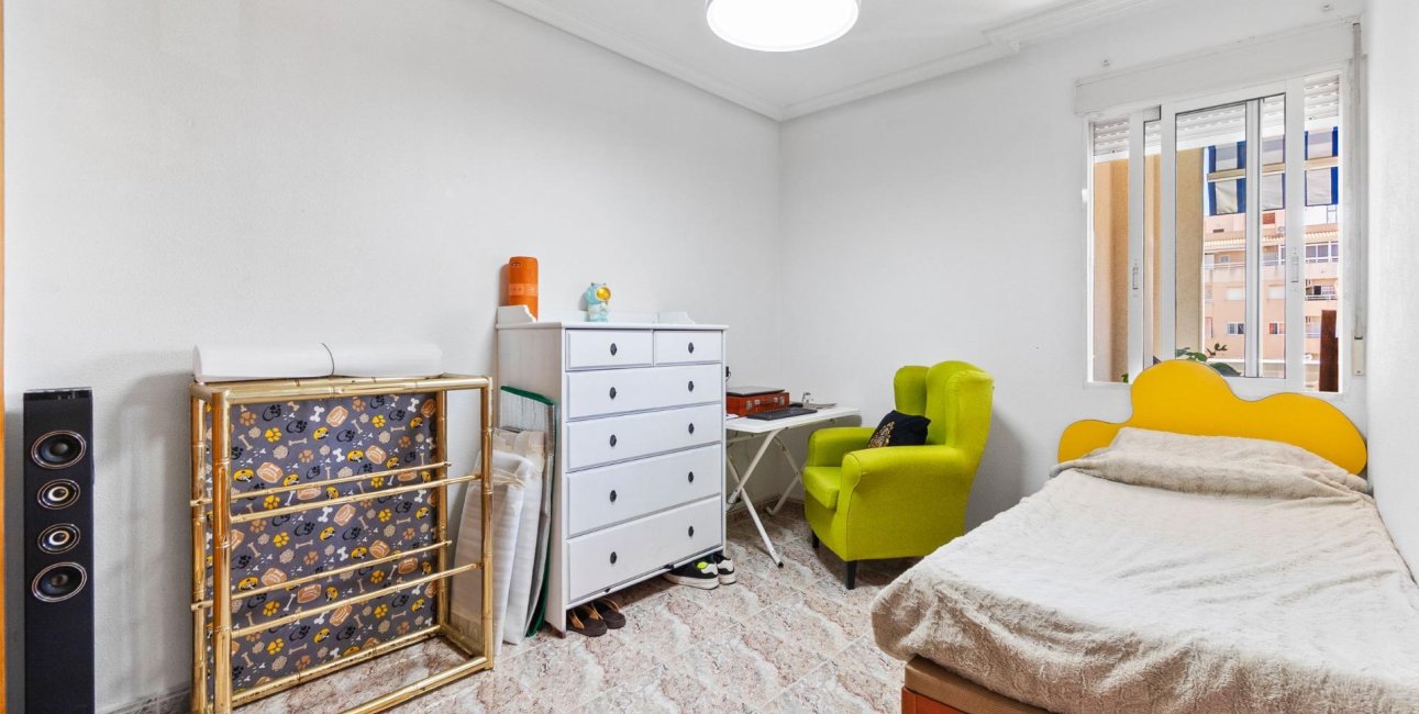 Reventa - Apartamento / piso -
Torrevieja - Torrevieja - Centre