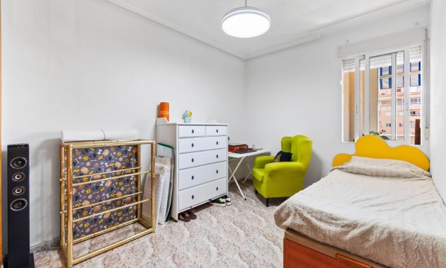 Reventa - Apartamento / piso -
Torrevieja - Torrevieja - Centre