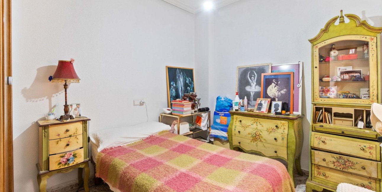 Reventa - Apartamento / piso -
Torrevieja - Torrevieja - Centre