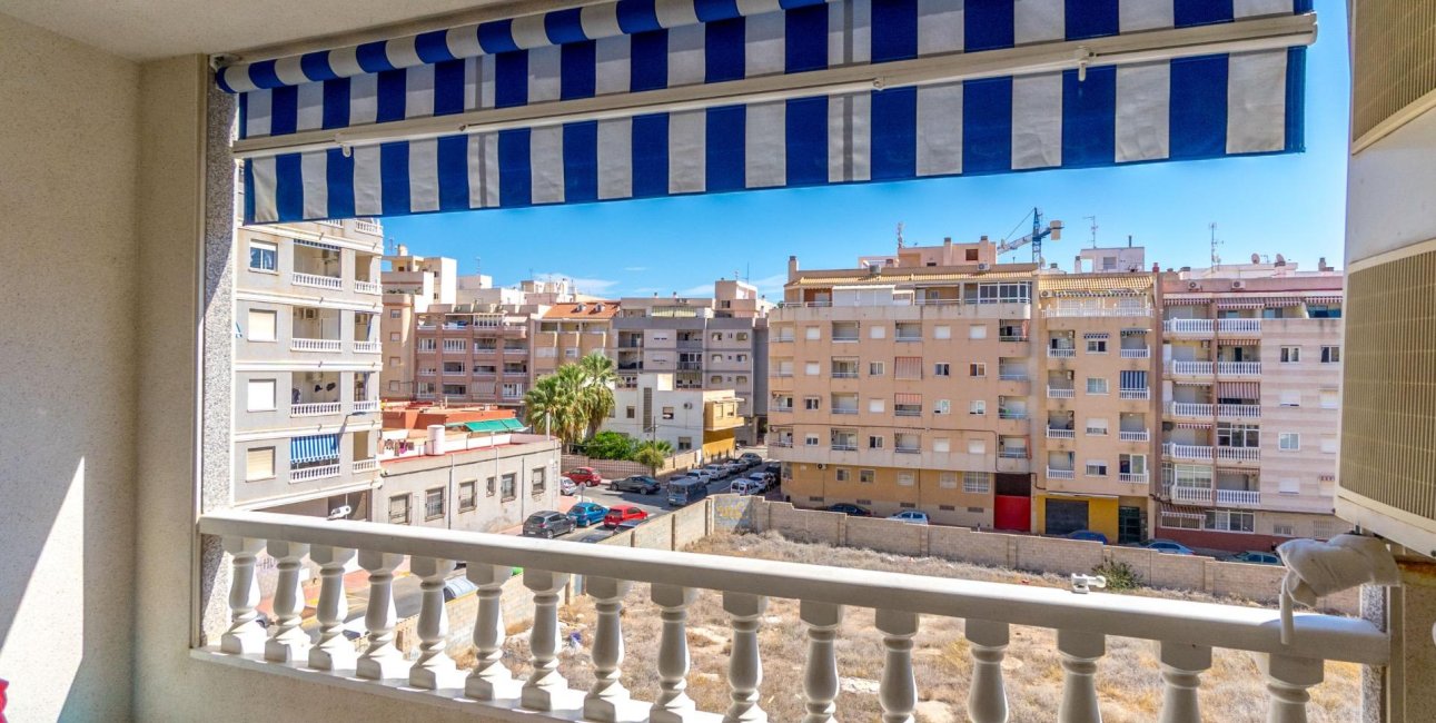Reventa - Apartamento / piso -
Torrevieja - Torrevieja - Centre