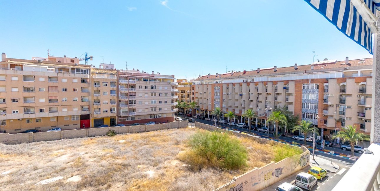 Reventa - Apartamento / piso -
Torrevieja - Torrevieja - Centre