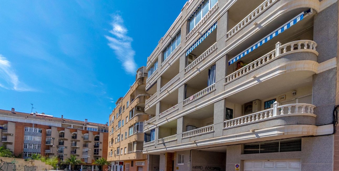 Reventa - Apartamento / piso -
Torrevieja - Torrevieja - Centre