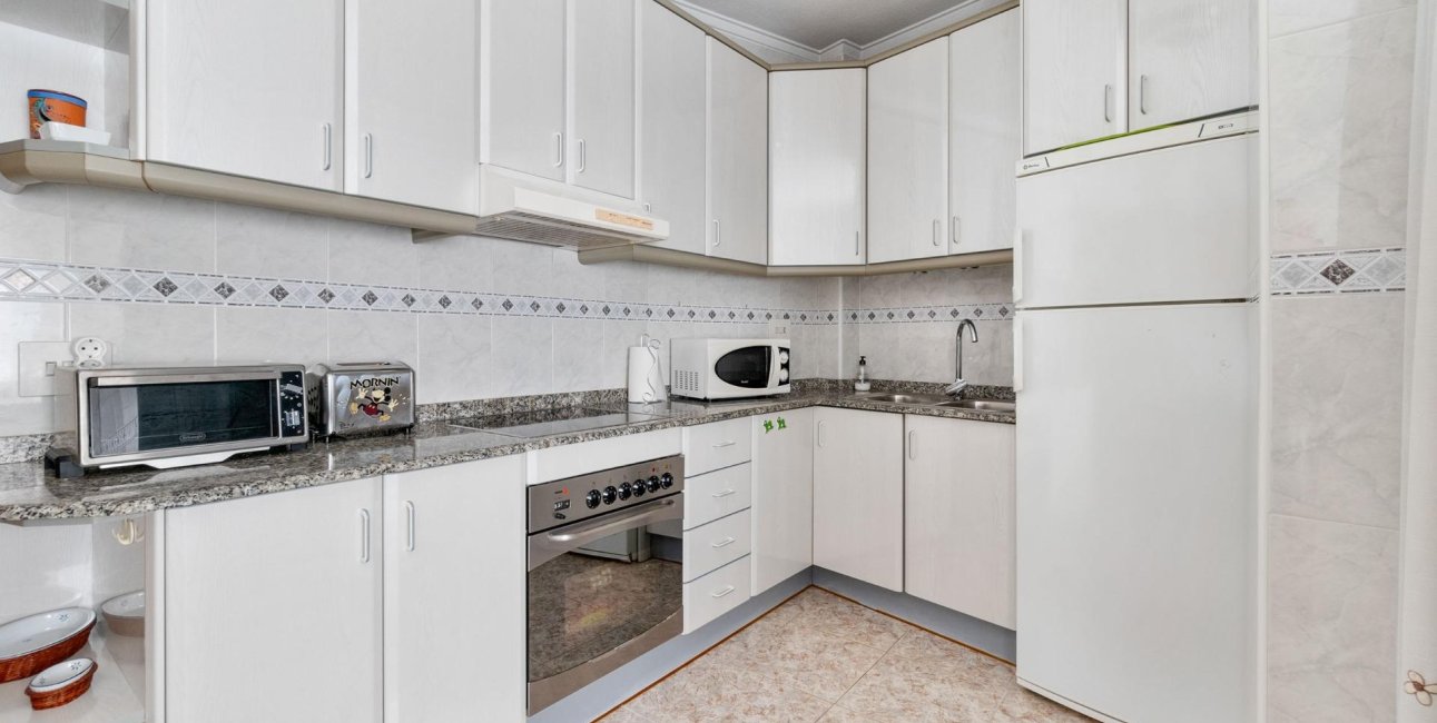 Resale - Apartment / flat -
Torrevieja - Torrevieja - Centre