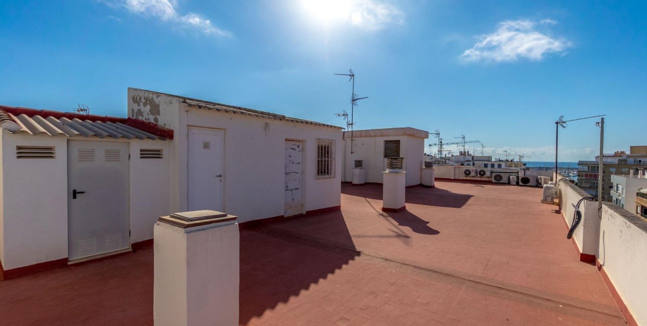 Resale - Apartment / flat -
Torrevieja - Torrevieja - Centre