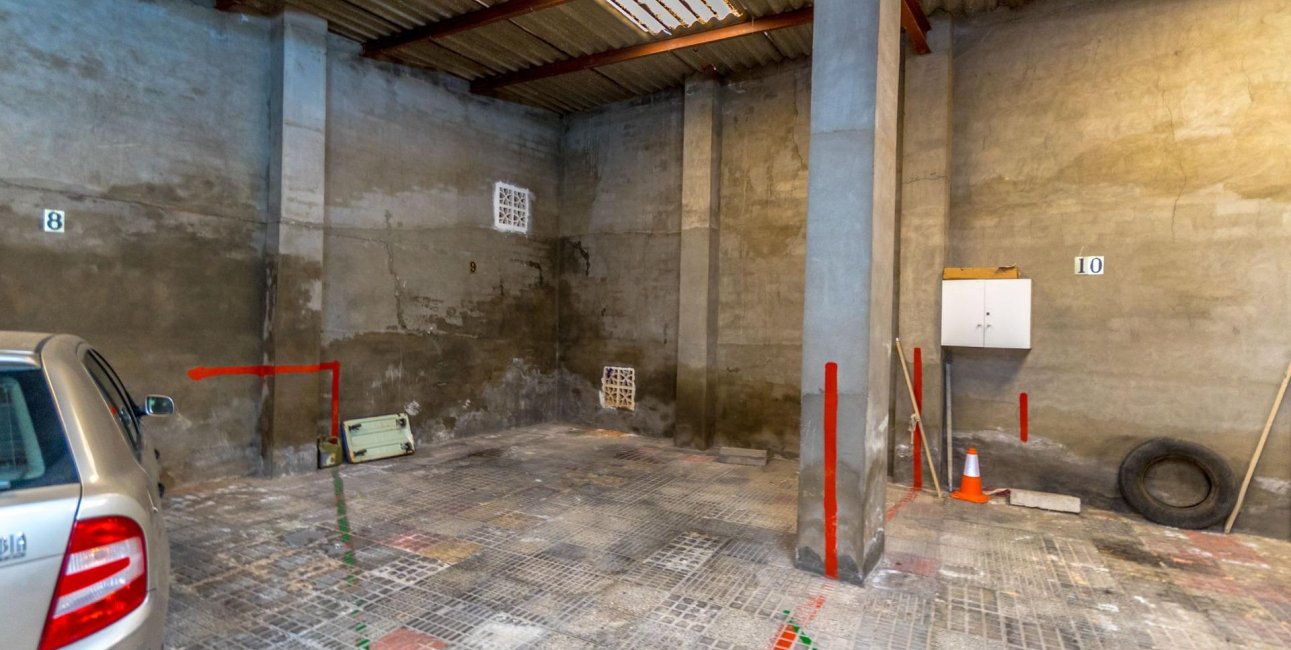 Resale - Apartment / flat -
Torrevieja - Torrevieja - Centre