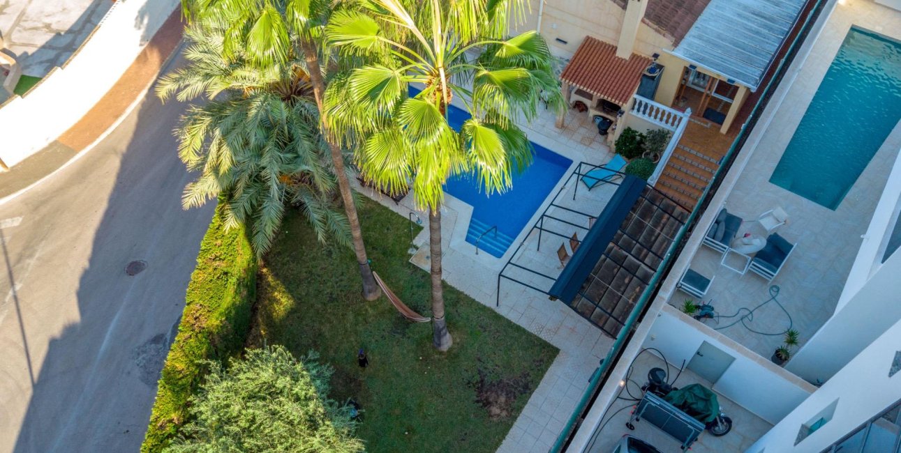 Resale - Villa -
Torrevieja - Los Balcones