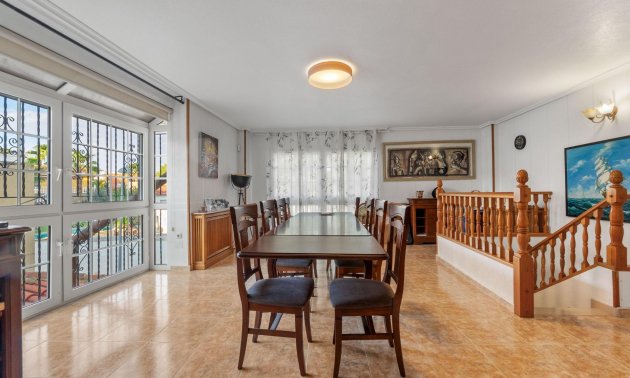 Resale - Villa -
Torrevieja - Los Balcones