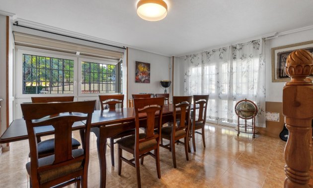 Resale - Villa -
Torrevieja - Los Balcones