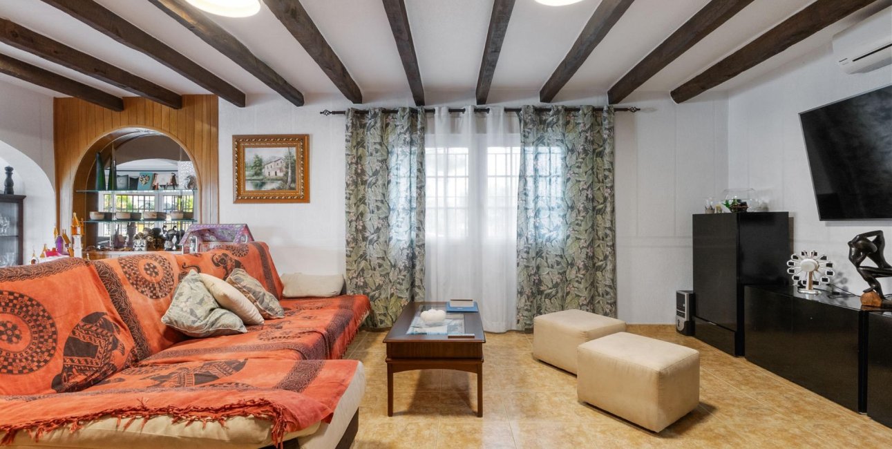 Resale - Villa -
Torrevieja - Los Balcones