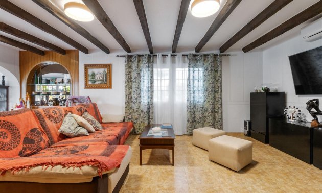 Resale - Villa -
Torrevieja - Los Balcones