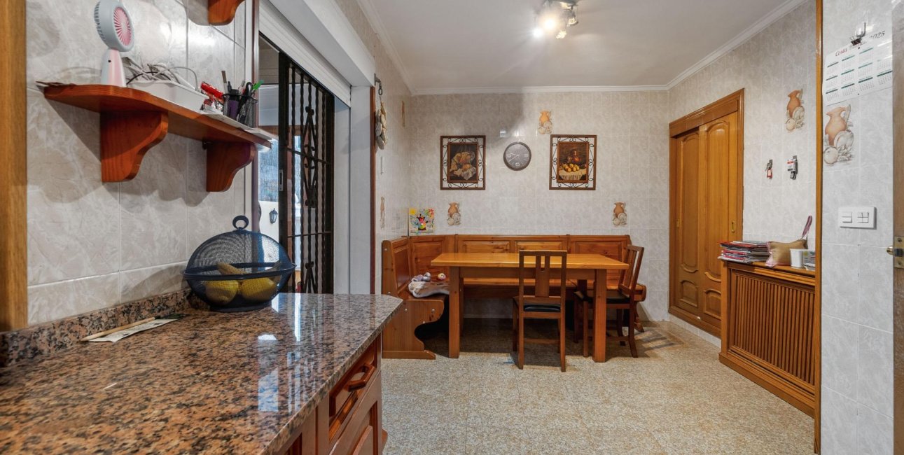 Resale - Villa -
Torrevieja - Los Balcones