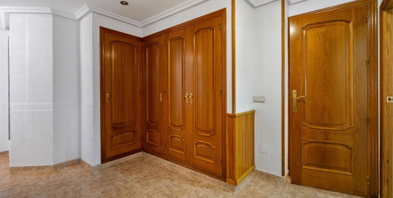 Resale - Villa -
Torrevieja - Los Balcones