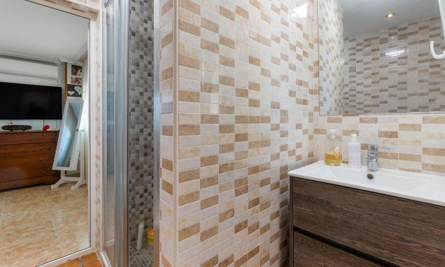 Resale - Villa -
Torrevieja - Los Balcones