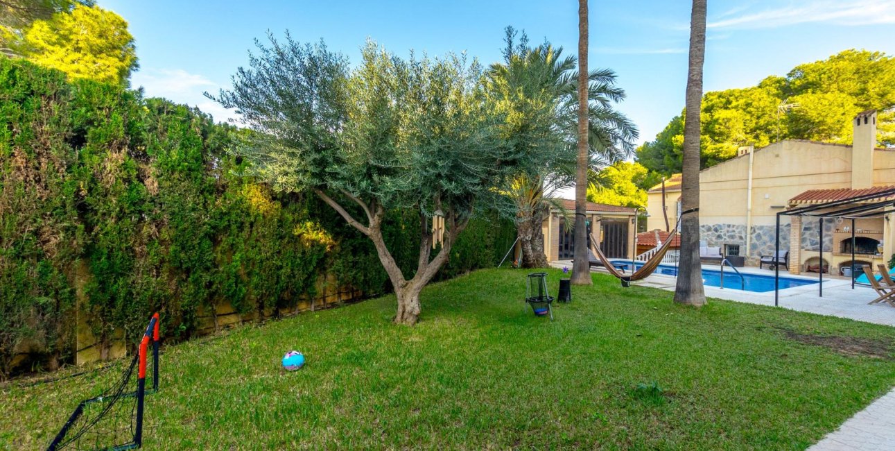 Resale - Villa -
Torrevieja - Los Balcones