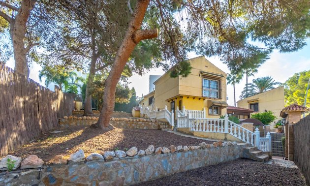 Resale - Villa -
Torrevieja - Los Balcones