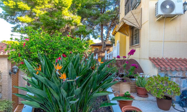 Resale - Villa -
Torrevieja - Los Balcones