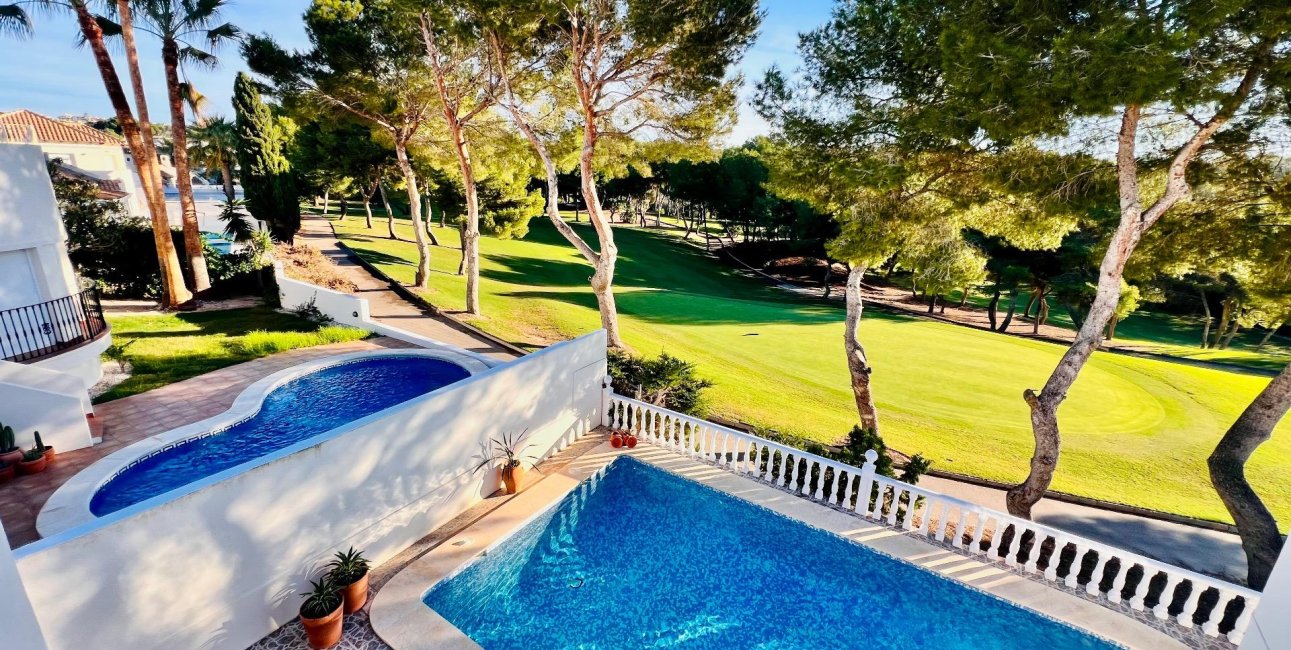 Resale - Villa -
Orihuela Costa - Las Ramblas