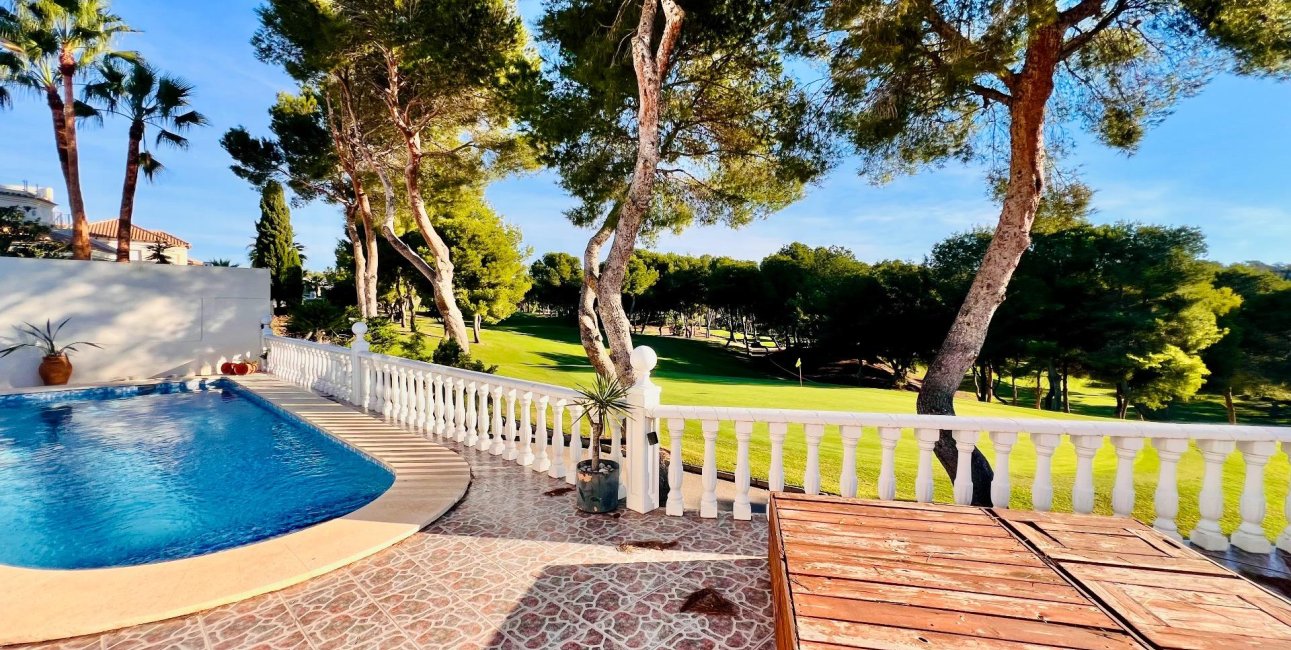 Resale - Villa -
Orihuela Costa - Las Ramblas