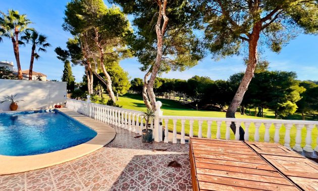 Resale - Villa -
Orihuela Costa - Las Ramblas