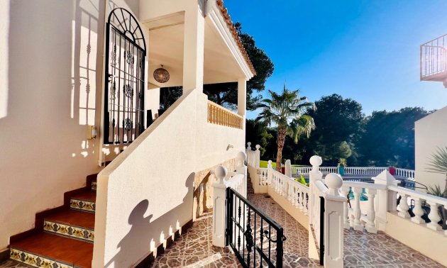 Resale - Villa -
Orihuela Costa - Las Ramblas